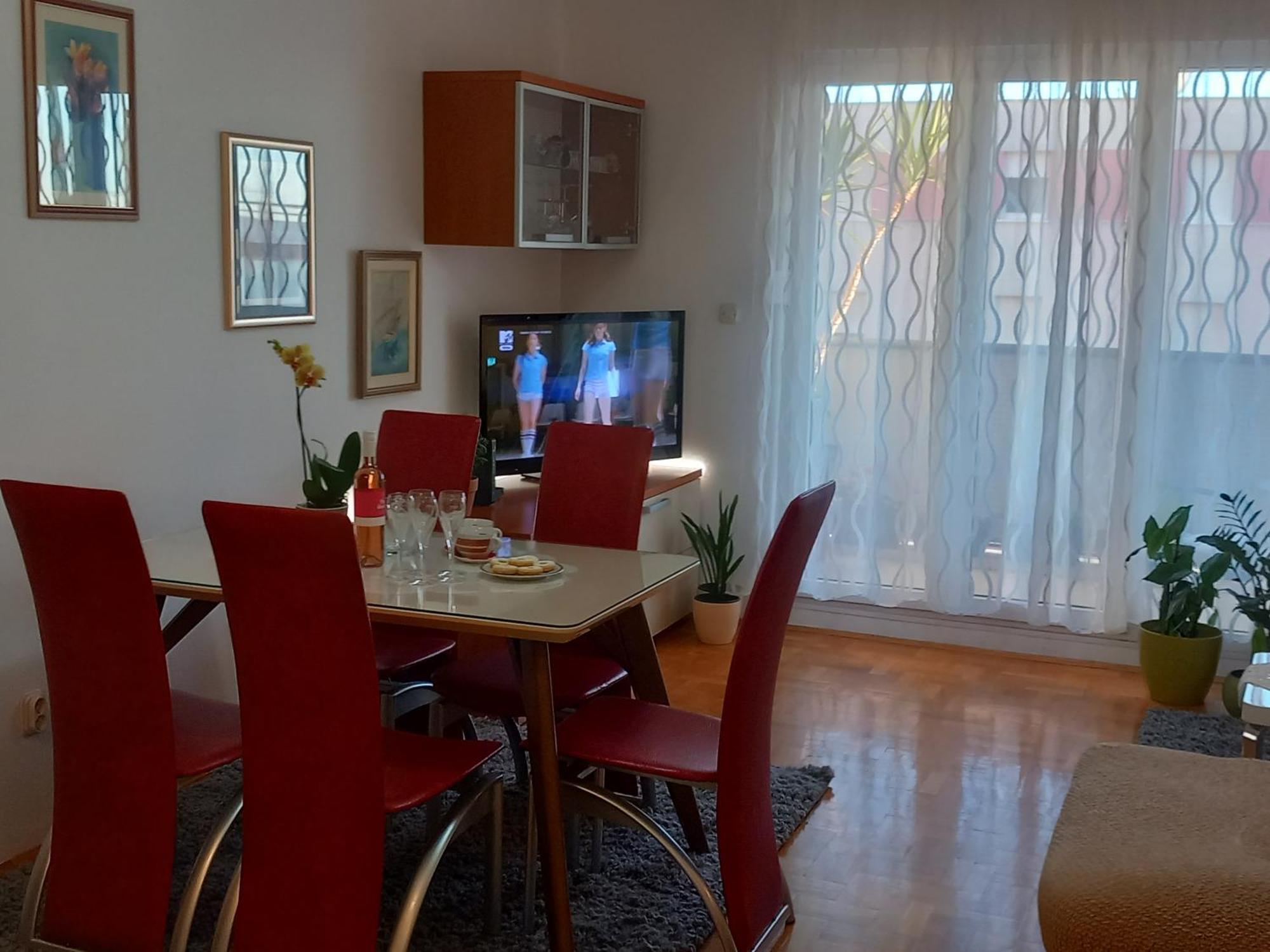 Apartment Harmony - Pleasant And Comfortable Place With A Balcony And A Secured Garage スプリト エクステリア 写真