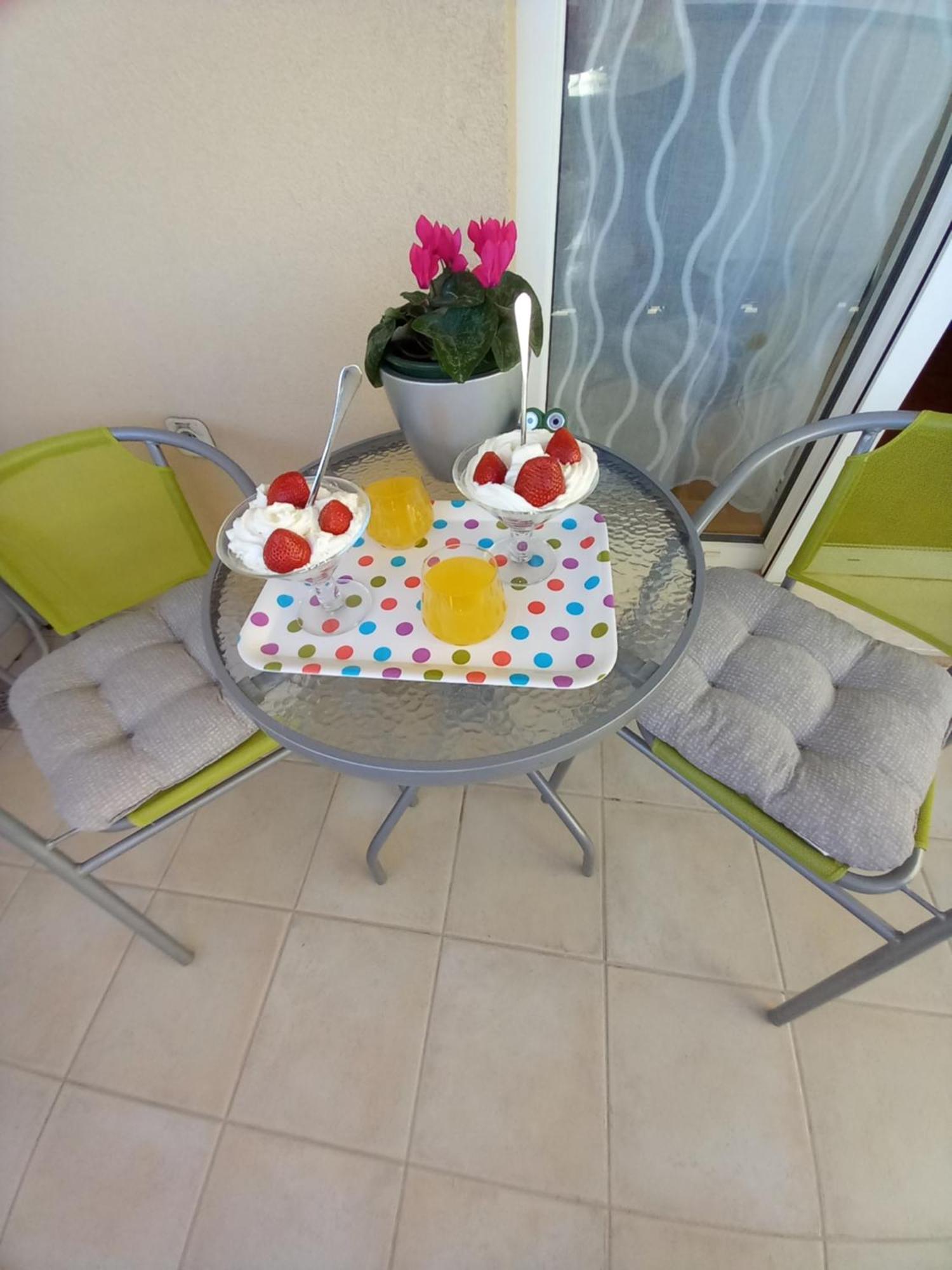 Apartment Harmony - Pleasant And Comfortable Place With A Balcony And A Secured Garage スプリト エクステリア 写真