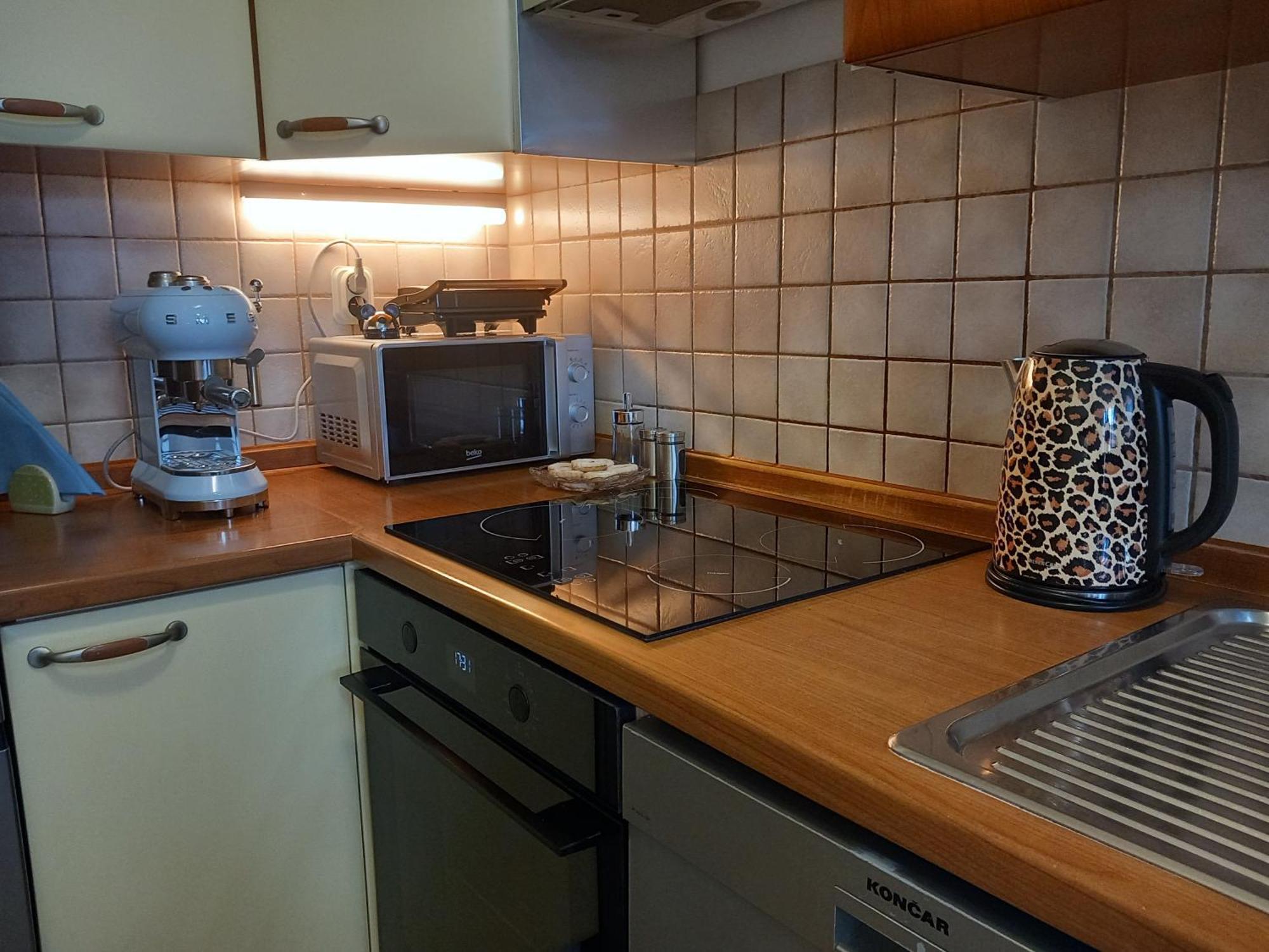 Apartment Harmony - Pleasant And Comfortable Place With A Balcony And A Secured Garage スプリト エクステリア 写真