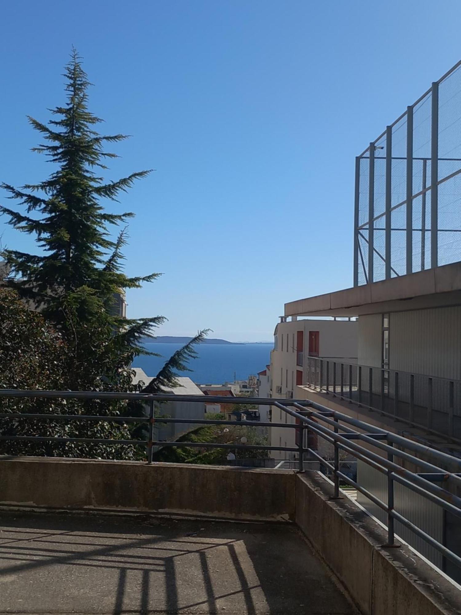 Apartment Harmony - Pleasant And Comfortable Place With A Balcony And A Secured Garage スプリト エクステリア 写真